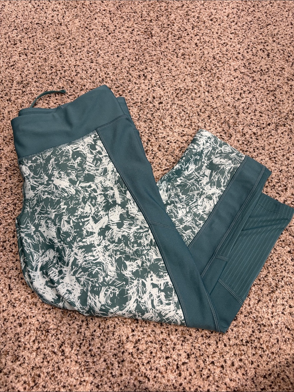 Under Armour Teal and White Abstract High-Rise Leggings